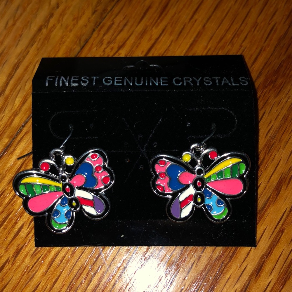 Dangle earrings